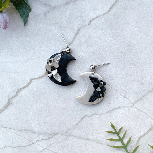 The Luna in Analog Blooms